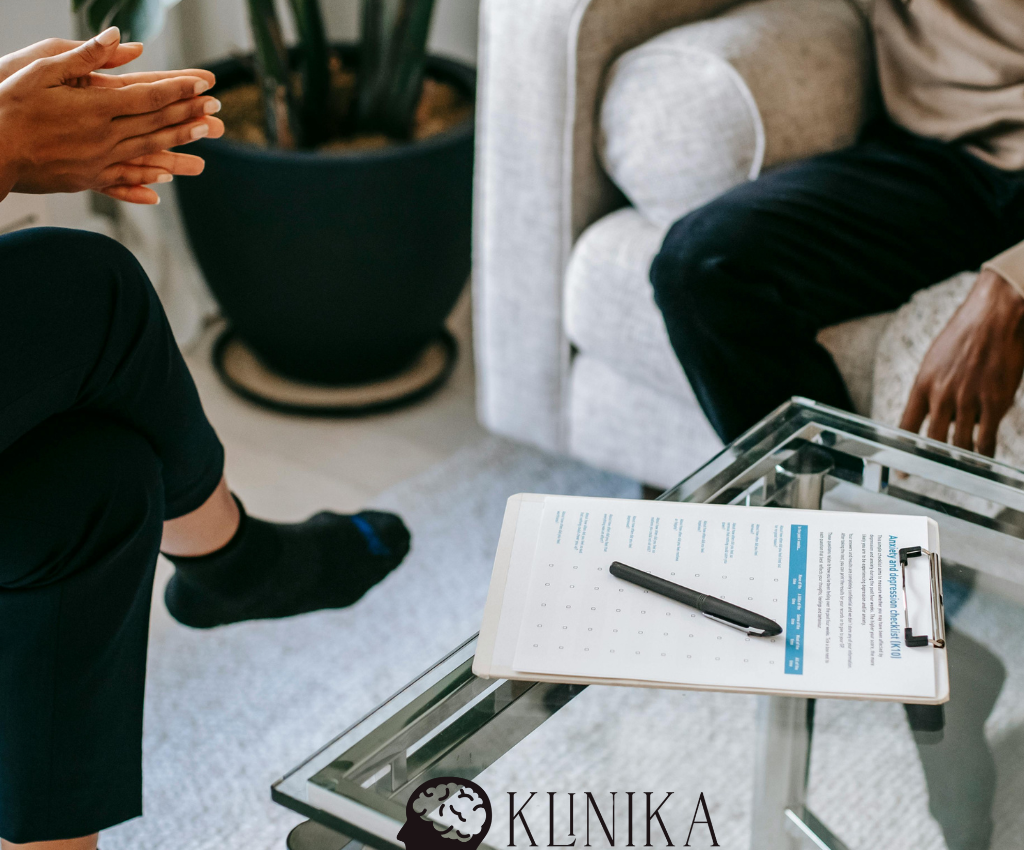 Wsparcie rodzin i&nbsp;osób bliskich w&nbsp;otoczeniu osoby chorującej na&nbsp;schizofrenię